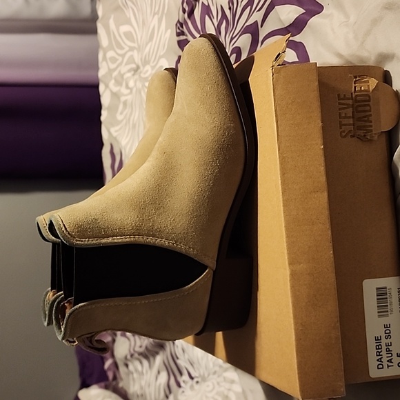 Chelsea Booties - Picture 2 of 4